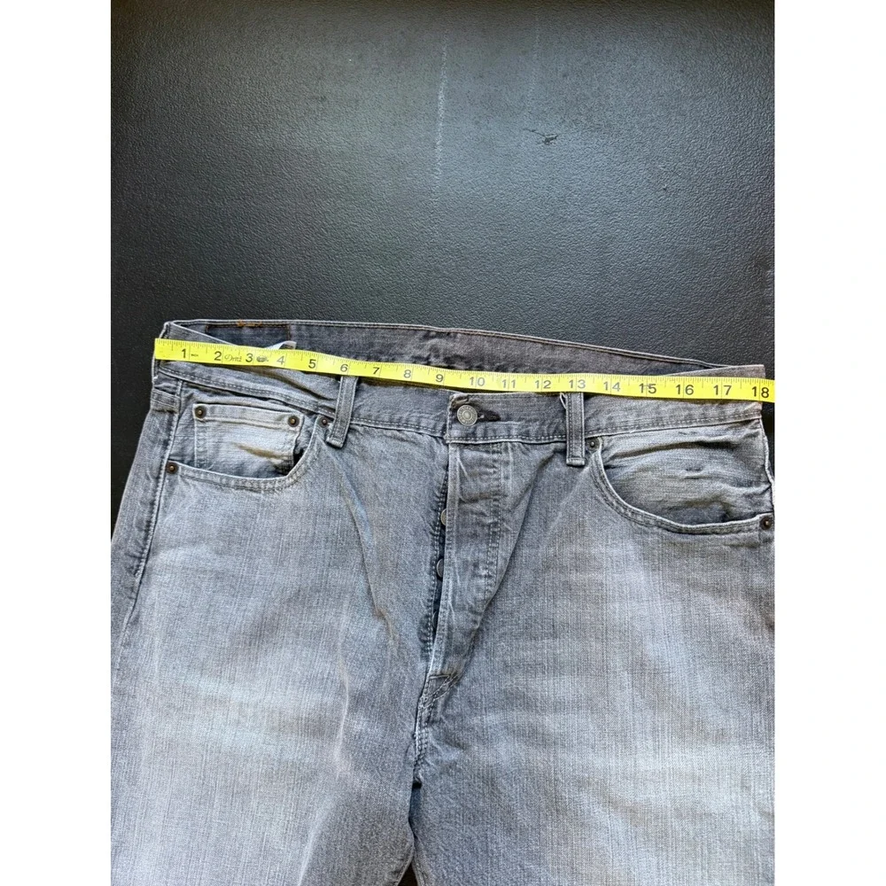 Levis 501 Original Fit Gray Faded Denim Jeans Mens 36x36 Button Fly Straight Leg
